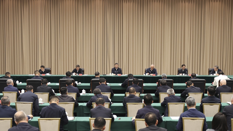 習近平在聽取海南省委和省政府工作匯報時強調(diào)：緊緊圍繞建設“三區(qū)一中心”的戰(zhàn)略定位 奮力譜寫中國式現(xiàn)代化海南篇章